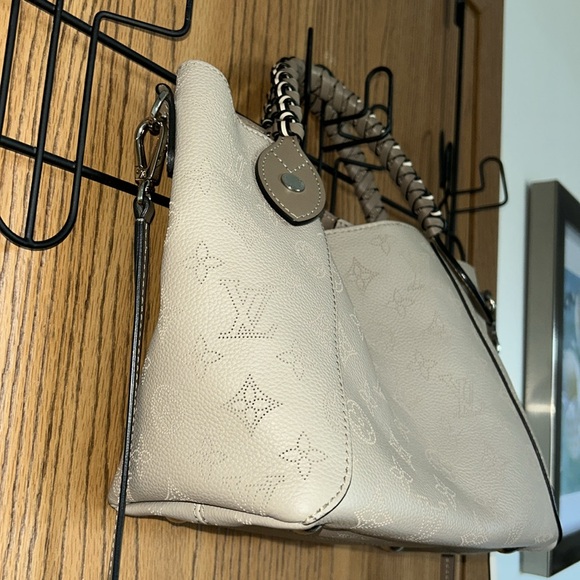 RARE Louis Vuitton Mahina Hina braided handles crossbody tote - Picture 8 of 15